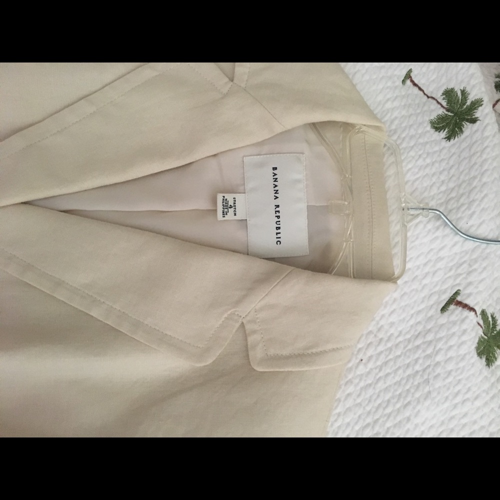 Suit - Picture 2 of 6